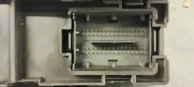 Peça sobressalente para automóvel em segunda mão caixa de fusíveis e relés por opel meriva b (2010-2017) referências oem iam 13356921  