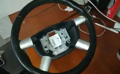 Pièce détachée automobile d'occasion Volant pour FORD FOCUS C-MAX DM2 (CAP) DESDE 08/2003 HASTA 03/2007 1.800 TDCI115CV/85kW Références OEM IAM   