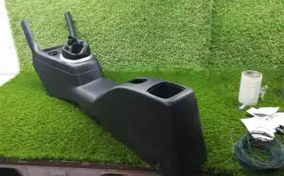 Second-hand car spare part center console for suzuki swift iii (mz, ez) 1.3 ddis (rs 413d) oem iam references   