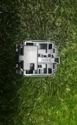 Автозапчасти б/у многофункциональное управление за renault clio iii (br0/1, cr0/1) 1.2 16v (br02 br0j br11 cr02 cr0j cr11) ссылки oem iam 8200095495b  