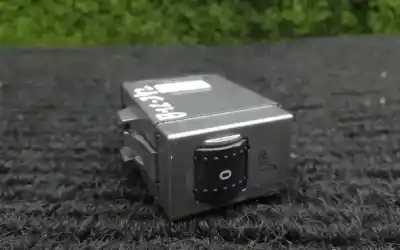 Peça sobressalente para automóvel em segunda mão comandos de alavanca por ford kuga i 2.0 tdci 4x4 referências oem iam 