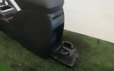 Автозапчастина б/у центральна консоль для kia ceed sw (ed) 1.4 посилання на oem iam   