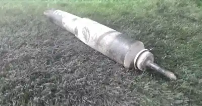 Tweedehands auto-onderdeel schokbreker links voor voor hyundai h-1 / starex autobús (a1) 2.5 tci oem iam-referenties   