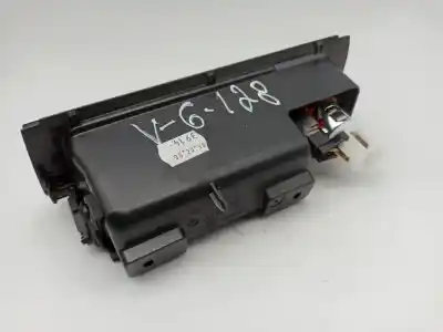 Peça sobressalente para automóvel em segunda mão cinzeiro por volkswagen passat b6 variant (3c5) 2.0 tdi 4motion referências oem iam 3c0857961  