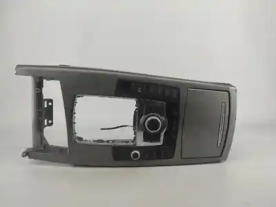 Автозапчастина б/у центральна консоль для audi a6 c6 avant (4f5) 2.0 tdi посилання на oem iam 4f2864261