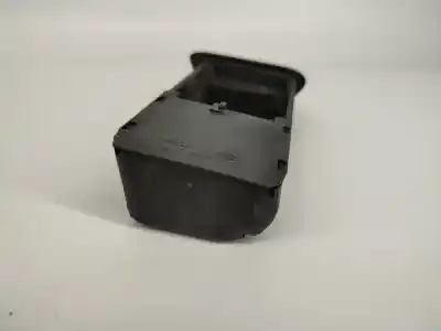 Second-hand car spare part ashtray for ford focus i (daw, dbw) 124 l/470 gasóleo 2000 3p oem iam references 98aba04810  