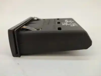 Pezzo di ricambio per auto di seconda mano portacenere per audi a4 b5 (8d2) 1.9 tdi riferimenti oem iam 8d0941561  