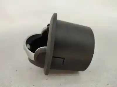 Автозапчастина б/у попільничка для mitsubishi colt vi (z3_a, z2_a) 1.1 (z31a, z32a) посилання на oem iam mr951763  