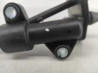 Pezzo di ricambio per auto di seconda mano pompa frizione per opel corsa d (s07) 1.2 (l08 l68) riferimenti oem iam 55190993  