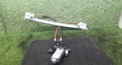 Second-hand car spare part PASSENGER SIDE RIGHT WINDOW REGULATOR for BMW 3 (E90)  OEM IAM references   