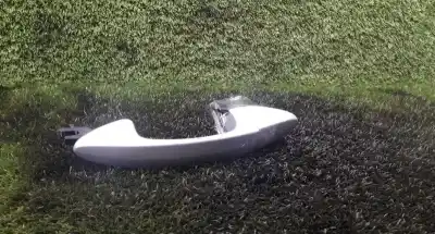 Gebrauchtes Autoersatzteil linker vorderer äusserer griff zum ford fiesta vi (cb1, ccn) 1.5 tdci oem-iam-referenzen  Gebrauchtes Autoersatzteil linker vorderer äusserer griff zum ford fiesta vi (cb1, ccn) 1.5 tdci oem-iam-referenzen