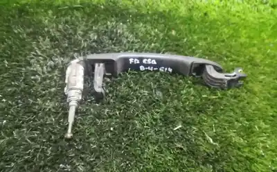 Автозапчасти б/у левая передняя наружная ручка за renault clio iii (br0/1, cr0/1) 1.2 16v (br02 br0j br11 cr02 cr0j cr11) ссылки oem iam   