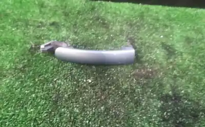 Pezzo di ricambio per auto di seconda mano maniglia esterna anteriore destra per seat leon (1p1) 2.0 tdi riferimenti oem iam 