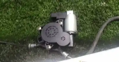 Second-hand car spare part passenger side right window regulator for mazda 2 (dy) 1.2 oem iam references   