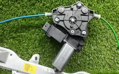 Автозапчасти б/у регулятор стекла переднего правого за opel corsa d (s07) 1.3 cdti (l08 l68) ссылки oem iam 72 005 001  