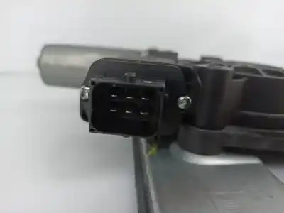 Second-hand car spare part passenger side right window regulator for opel corsa d (s07) 1.4 (l08 l68) oem iam references 72005001  