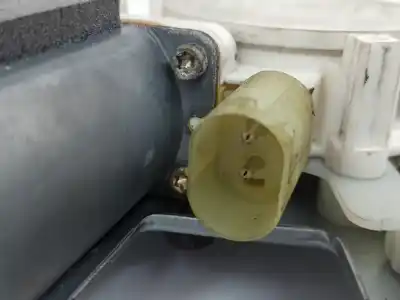 Second-hand car spare part passenger side right window regulator for bmw 5 (e39) 528 i oem iam references 67628360512  