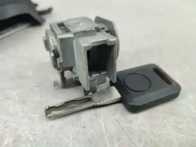 Second-hand car spare part exterior right front door handle for audi a4 b5 avant (8d5) 1.9 tdi oem iam references 4a0837206d  