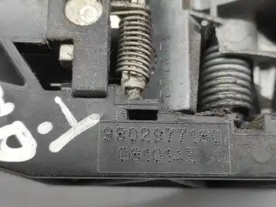 Автозапчасти б/у наружная рукоятка передняя справа за peugeot 308 sw ii (lc_, lj_, lr_, lx_, l4_) 1.6 hdi / bluehdi 115 (lcbhxm lcbhxt) ссылки oem iam 9802977180  