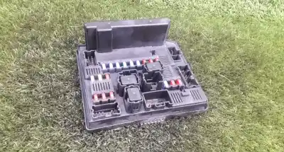 Second-hand car spare part fuse box unit for nissan qashqai / qashqai +2 i (j10, nj10, jj10e) 2.0 dci oem iam references 284b7jd00b