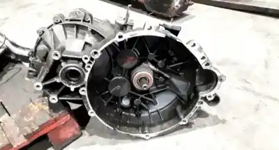 Автозапчастина б/у КОРОБКА ПЕРЕДАЧ для VOLVO V40 COMBI (VW)  Посилання на OEM IAM P611900  