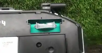 Second-hand car spare part dashboard for renault clio iii (br0/1, cr0/1) 1.2 16v (br02 br0j br11 cr02 cr0j cr11) oem iam references lbha020363  