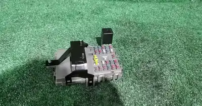 Pezzo di ricambio per auto di seconda mano SCATOLA RELÈ/FUSIBILI per CITROEN XANTIA (X1_, X2_)  Riferimenti OEM IAM 96826374  