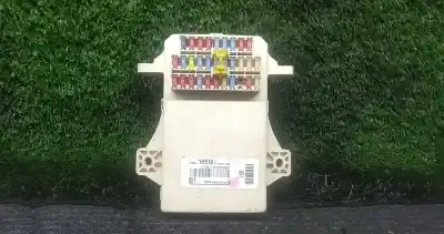 Pezzo di ricambio per auto di seconda mano scatola relè/fusibili per hyundai i30 (fd) 1.6 crdi riferimenti oem iam 