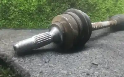 Peça sobressalente para automóvel em segunda mão transmissão dianteira esquerda por citroen c3 i (fc_, fn_) 1.1 i referências oem iam 96 330 165 80  