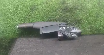 Second-hand car spare part handbrake lever for audi a4 b7 avant (8ed) 3.0 tdi quattro oem iam references  Second-hand car spare part handbrake lever for audi a4 b7 avant (8ed) 3.0 tdi quattro oem iam references