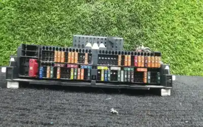 Second-hand car spare part fuse box unit for bmw 3 (e46) 320 d oem iam references 62617951  