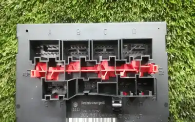 Second-hand car spare part fuse box unit for volkswagen passat variant (3c5) 1.9 tdi oem iam references 3c0937049ah  