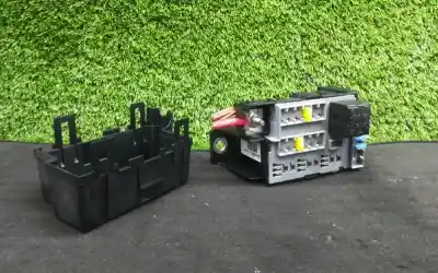 Peça sobressalente para automóvel em segunda mão caixa de fusíveis e relés por opel corsa d (s07) 1.3 cdti (l08 l68) referências oem iam pa6gb20gf10