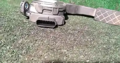 Автозапчасти б/у педаль газа за audi a4 b8 (8k2) 2.0 tdi quattro ссылки oem iam 8k1723523  