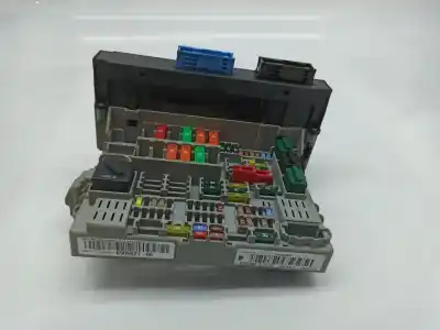 Peça sobressalente para automóvel em segunda mão caixa de fusíveis e relés por bmw 1 (e87) 120 d referências oem iam 