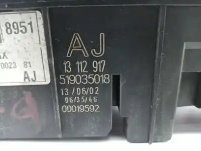 Second-hand car spare part fuse box unit for opel vectra c (z02) 2.0 dti 16v (f69) oem iam references 13112917  