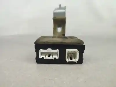 Peça sobressalente para automóvel em segunda mão CENTRALINA DE MOTOR UCE por MAZDA 2 (DY)  Referências OEM IAM 90LP0247  