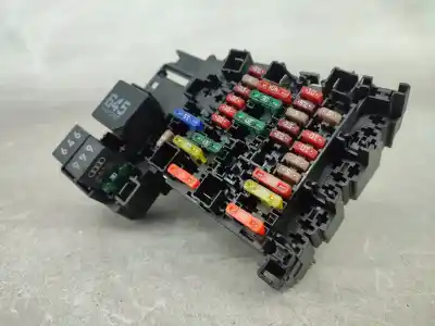 Pezzo di ricambio per auto di seconda mano scatola relè/fusibili per seat leon st (5f8) 1.6 tdi riferimenti oem iam 5q0937615c  
