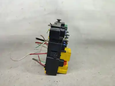 Автозапчасти б/у блок реле/предохранителей за peugeot 308 sw ii (lc_, lj_, lr_, lx_, l4_) 1.6 hdi / bluehdi 115 (lcbhxm lcbhxt) ссылки oem iam 9804848580  