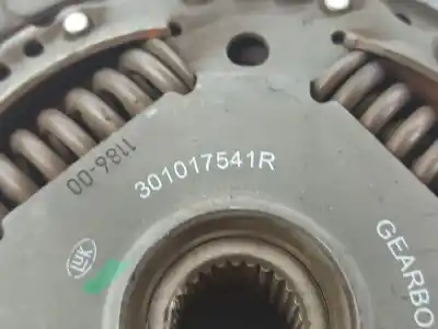 Pezzo di ricambio per auto di seconda mano kit frizione per renault captur i (j5_, h5_) blue dci 95 riferimenti oem iam 301017541r  