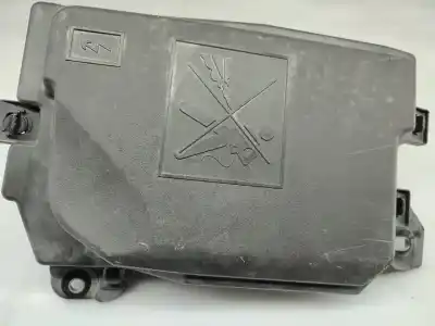 Автозапчасти б/у блок реле/предохранителей за nissan patrol iii/2 hardtop (k260) 2.8 td ссылки oem iam   