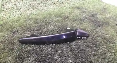 Peça sobressalente para automóvel em segunda mão puxador exterior traseiro direito por bmw x3 (e83) 2.0 d referências oem iam 