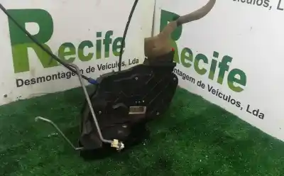 Peça sobressalente para automóvel em segunda mão fechadura da porta dianteira direita por mazda 5 (cr19) 2.0 cd (cr19) referências oem iam 