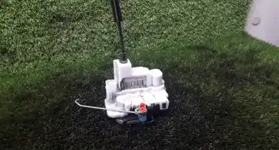 Peça sobressalente para automóvel em segunda mão fechadura da porta dianteira direita por fiat 500 (312_) 1.2 (312axa1a) referências oem iam 42r10