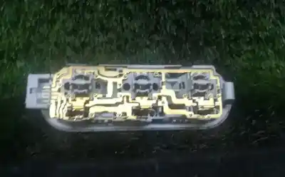 Автозапчастина б/у внутрішне світло для renault clio iii (br0/1, cr0/1) 1.2 16v (br02 br0j br11 cr02 cr0j cr11) посилання на oem iam 8200073234  