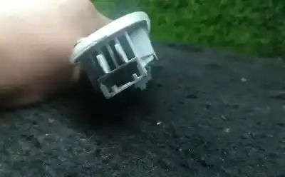 Автозапчастина б/у внутрішне світло для renault clio iii (br0/1, cr0/1) 1.2 16v (br02 br0j br11 cr02 cr0j cr11) посилання на oem iam 8200073234  