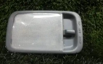 Second-hand car spare part interior light for toyota rav4 (a2) 2.0 d-4d 4wd oem iam references 