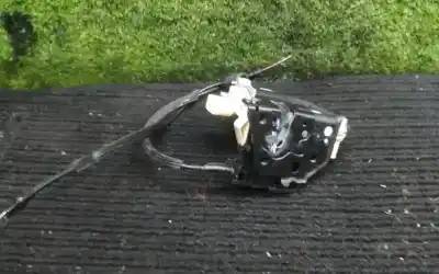 Автозапчасти б/у замок передней правой двери за volkswagen passat variant (3c5) 1.9 tdi ссылки oem iam   