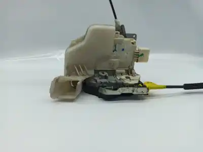 Автозапчастина б/у замок передній праві двері для audi a4 b8 (8k2) 2.0 tdi quattro посилання на oem iam ja68j2837016a  