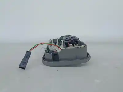 Second-hand car spare part interior light for opel corsa c (x01) 1.7 di (f08 f68) oem iam references 8h0947111  